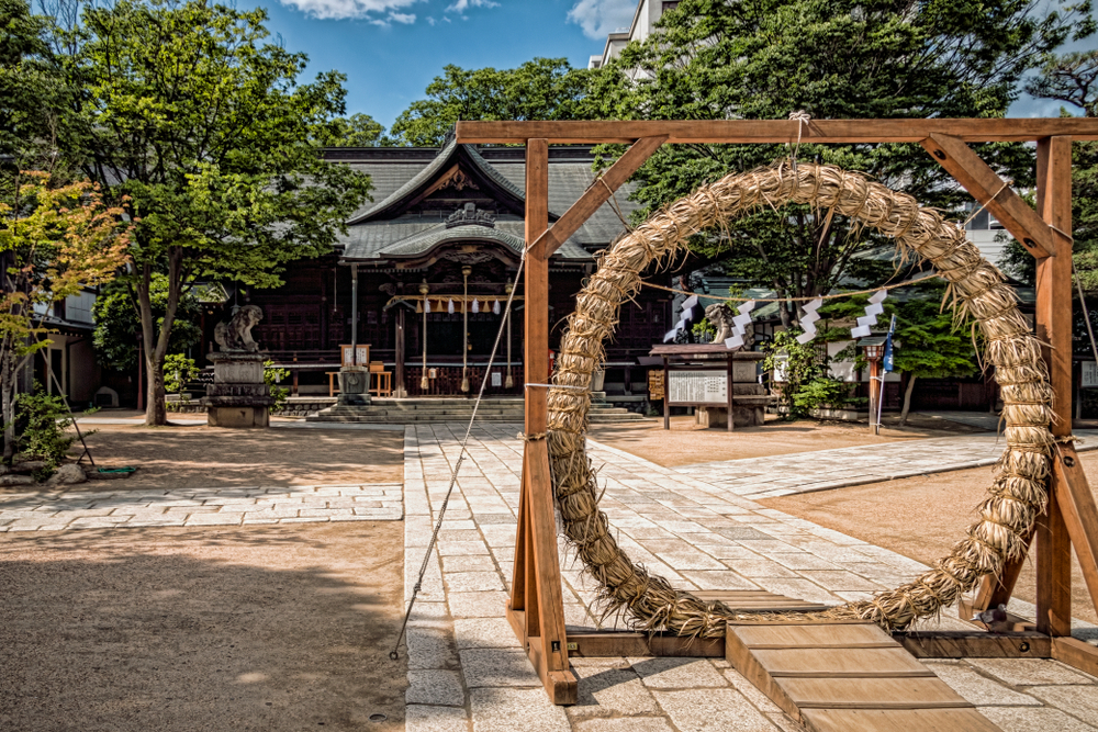 神社に設置された茅の輪