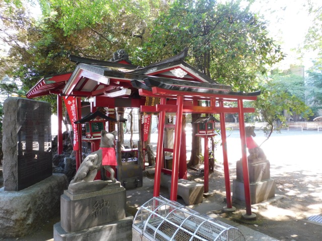 花園神社　威徳稲荷神社