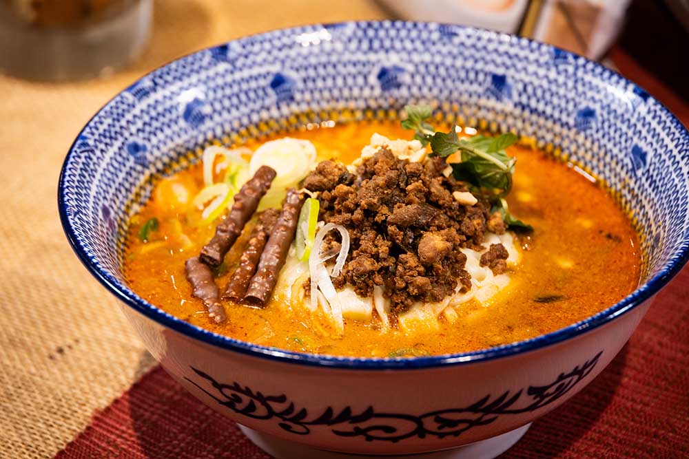 森永の小枝ショコラ担々麺