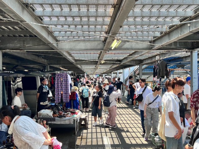 大井競馬場 Tokyo City Flea Marketの様子