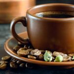 スパイス香るカルダモンコーヒーの魅力｜効能や作り方、アレンジも紹介