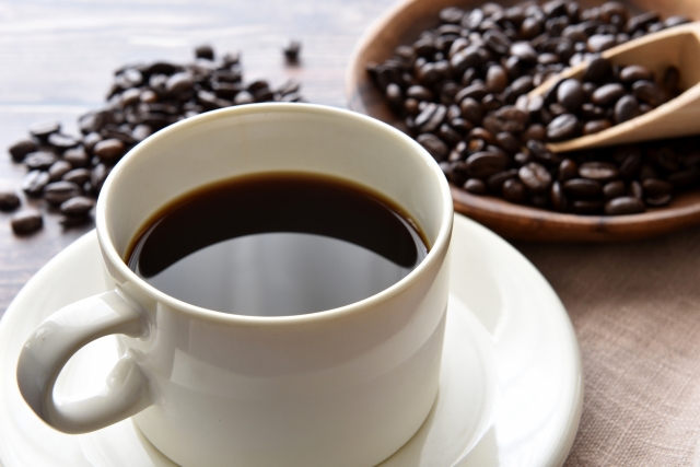 マグカップに注がれているコーヒー