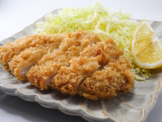 とんかつ　キャベツ盛り合わせ　料理　揚げ物