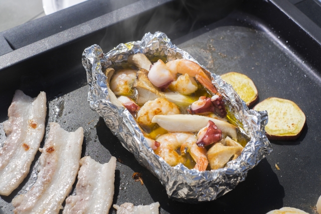 グリルプレートでアヒージョ アルミホイル