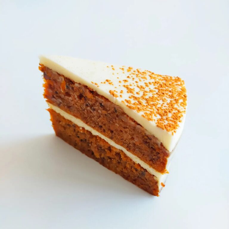 YOKO BAKESのキャロットケーキ　商品画像