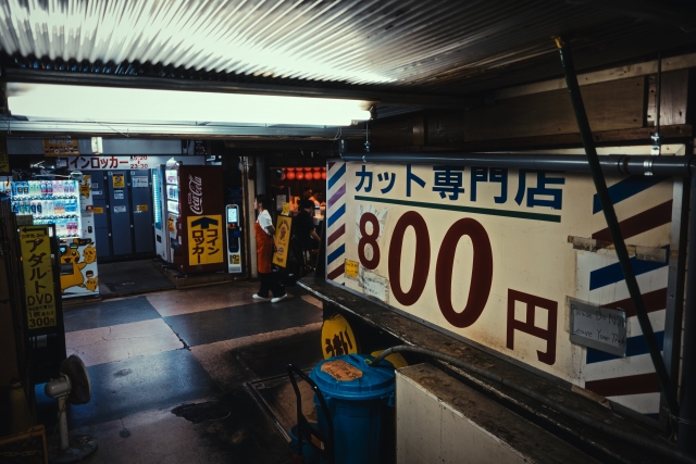 浅草地下街　新仲見世通りから入った様子