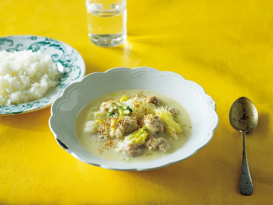 香味野菜たっぷりの和風仕上げで、ご飯に合う「クリームシチュー」