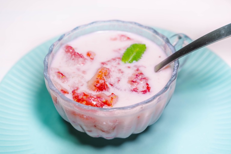 懐かしいいちごの食べ方 イチゴミルク