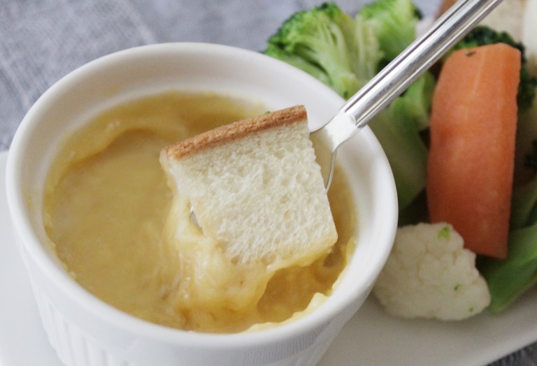 まぜのびチーズソースの素　温野菜・パンのディップに活用