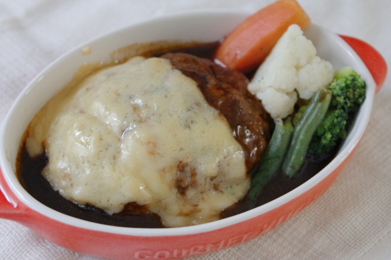 まぜのびチーズソースの素　ハンバーグに活用