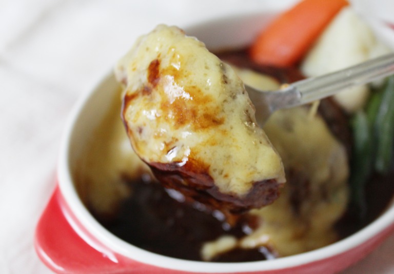 まぜのびチーズソースの素　ハンバーグに活用