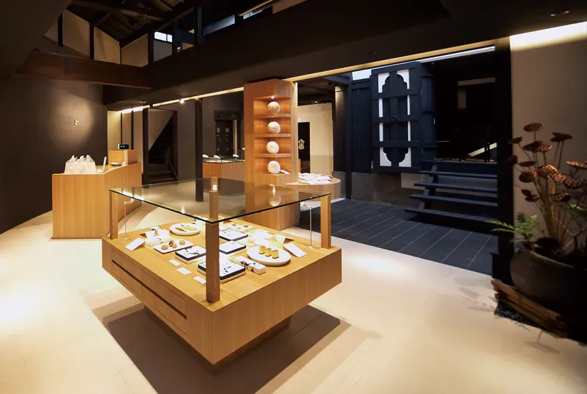 然花抄院の店内