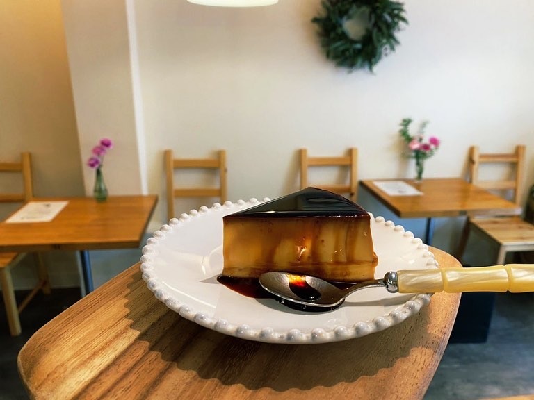 トラノコ名物のスイーツ「たまごたっプリン」