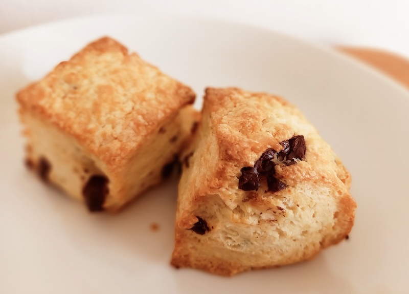 カカオニブを混ぜて作ったスコーン 完成イメージ