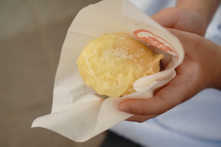 日光　熱々の湯葉まんじゅう