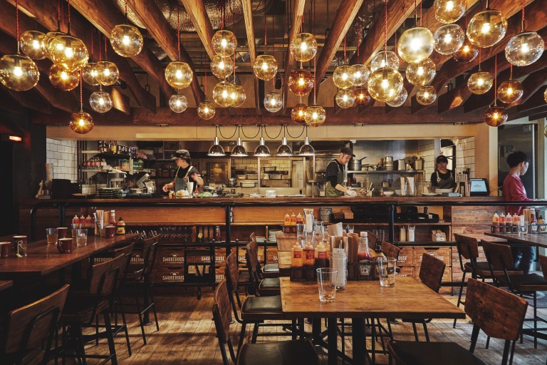 SMOKEHOUSEの店舗内観