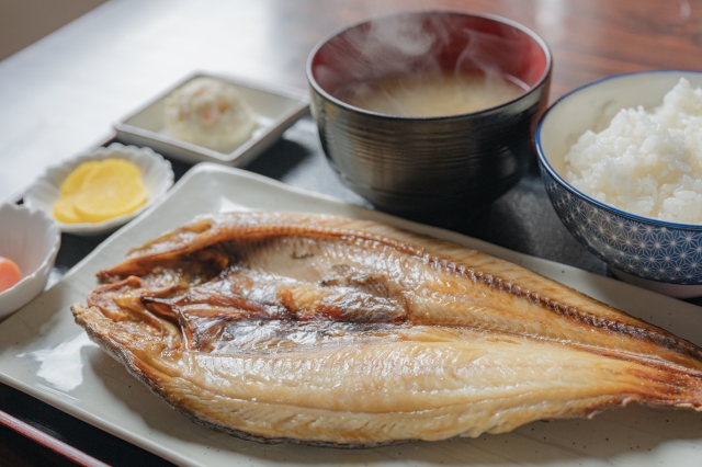 ほっけの干物の焼き魚　朝食　定食イメージ