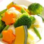 【管理栄養士監修】蒸し野菜ダイエットは本当に痩せる？メリットや調理法、簡単レシピを紹介