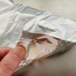 100均のアルミホイルがこんなに便利!ダイソーで見つけた「くっつきにくいホイル」が家事を軽減してくれる!