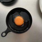 たった50秒で目玉焼き！ダイソーの電子レンジ調理器が超優秀♪