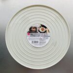 100均の「二段トレイ」で電子レンジ調理がもっとラクに！ダイソーの便利グッズを紹介