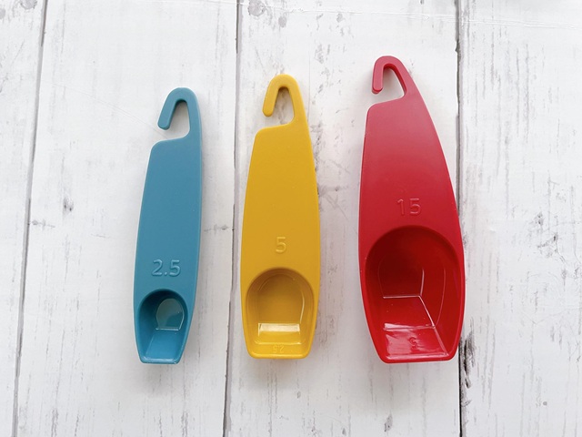 ダイソー　軽量スプーン　マグネット付　メジャースプーン