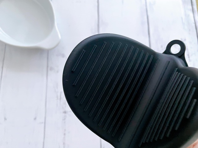 シリコン鍋つかみ　ミトン　内側に滑り止め