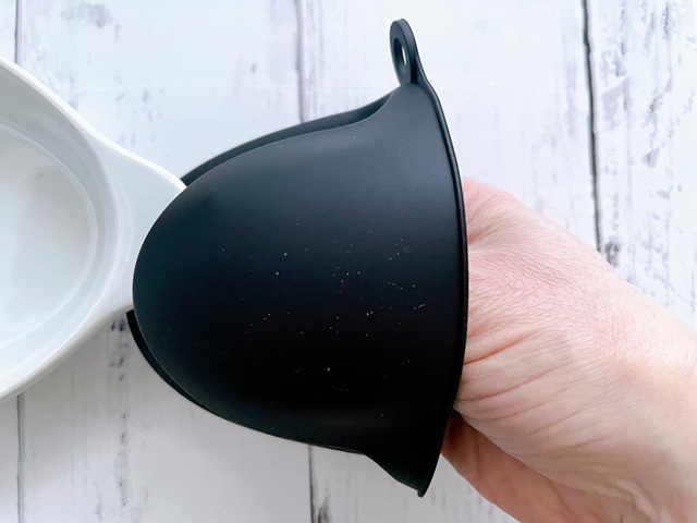 シリコン鍋つかみ　ミトン　つかみやすい