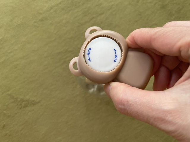 ダイソー ボトル&プルトップオープナー(Cooma) ペットボトル 開け方2