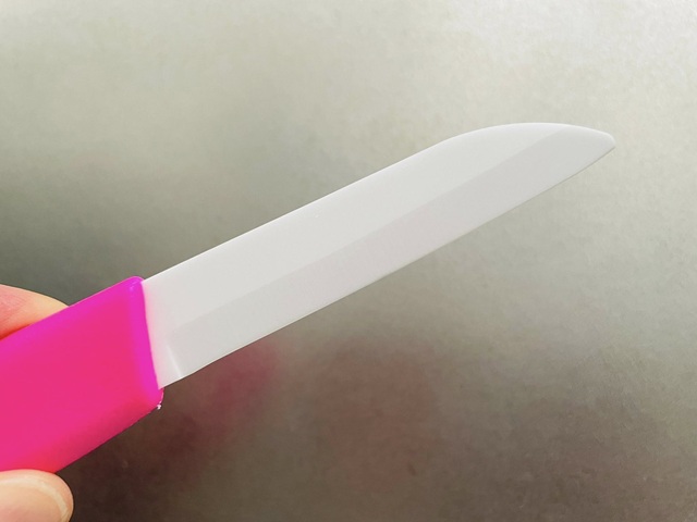 セリア　切れ味抜群！錆びない！軽い！セラミックペティナイフ　刃