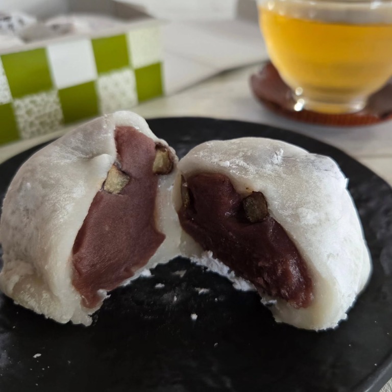 岡埜榮泉の豆大福