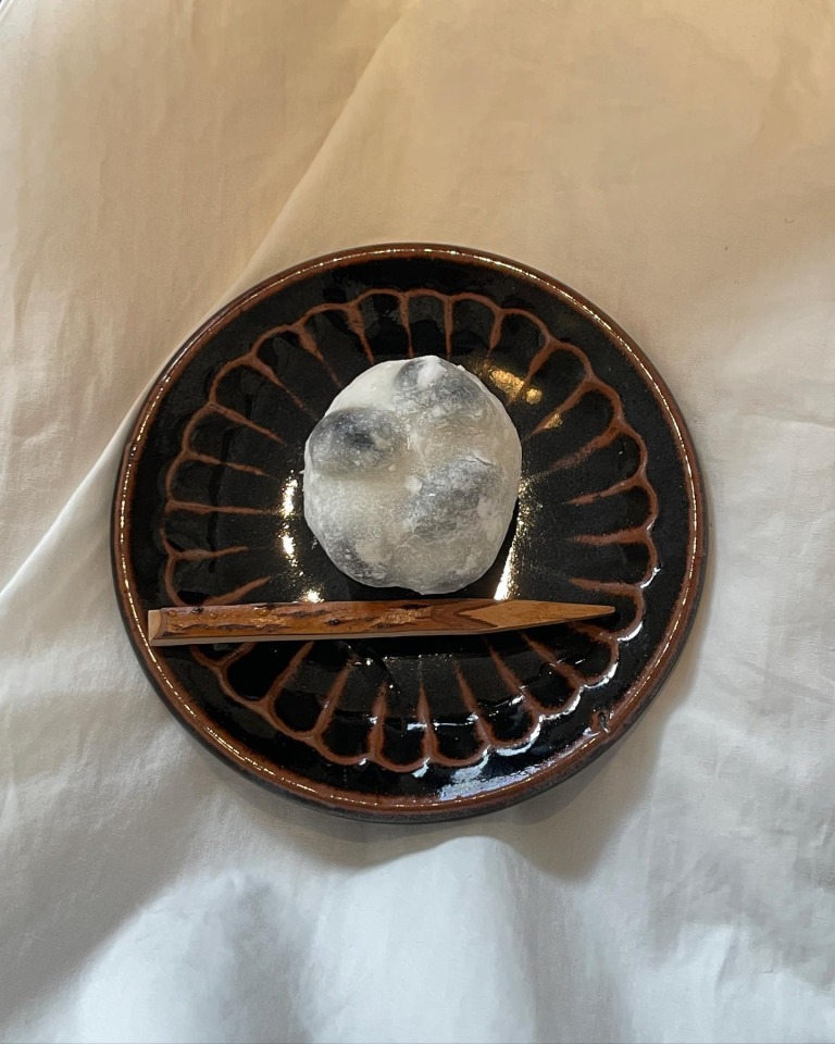 しろいくろの豆大福