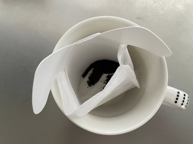 ダイソー　ティーパックホルダー　茶葉をいれたところ