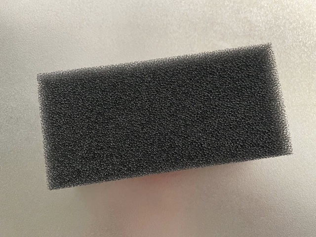 ダイソー　へこたれたくない！キッチンスポンジ　ポリウレタンフォーム