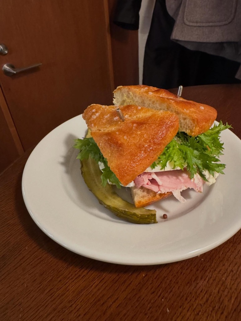 Crumb. 店舗内観 商品写真