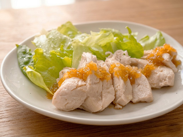 かけるたまねぎ 香味しょうゆ x レンチン蒸し鶏