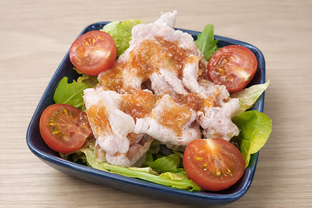 かけるたまねぎ 香味しょうゆ x 豚しゃぶサラダ