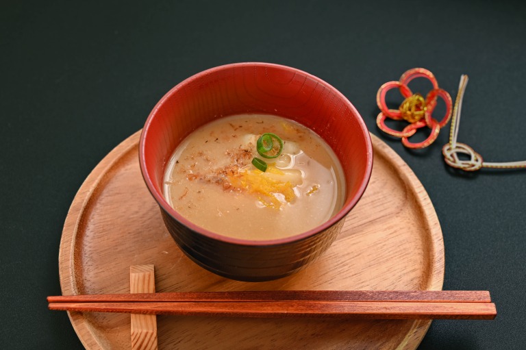 白味噌の味噌汁　ゆずの皮入り
