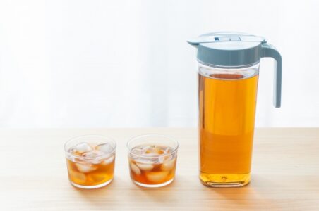 水出し麦茶は何日もつ?日持ちの目安と長持ちさせるポイントを紹介 | Saji+(さじたす)