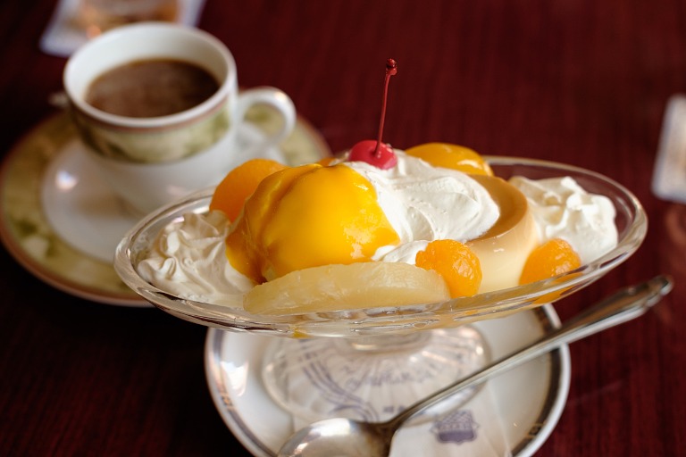 プリンアラモード　喫茶店イメージ