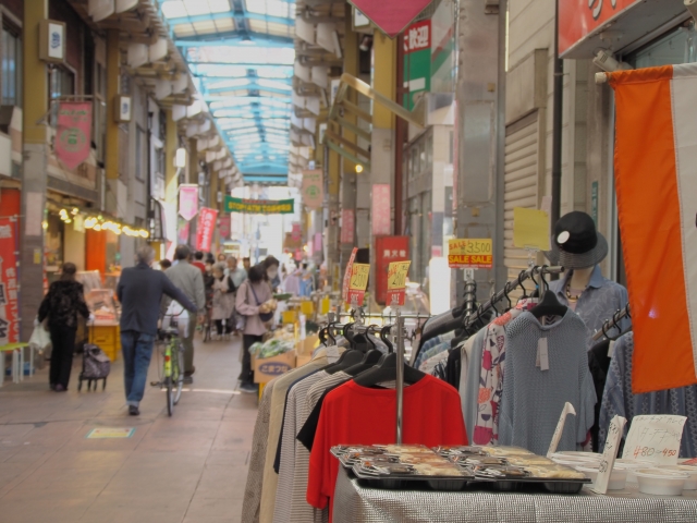 三ノ輪橋のジョイフル三ノ輪商店街の風景