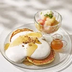 J.S. PANCAKE CAFE「白桃烏龍ティーフェア」で夏の贅沢を｜期間限定パンケーキとドリンクの魅力