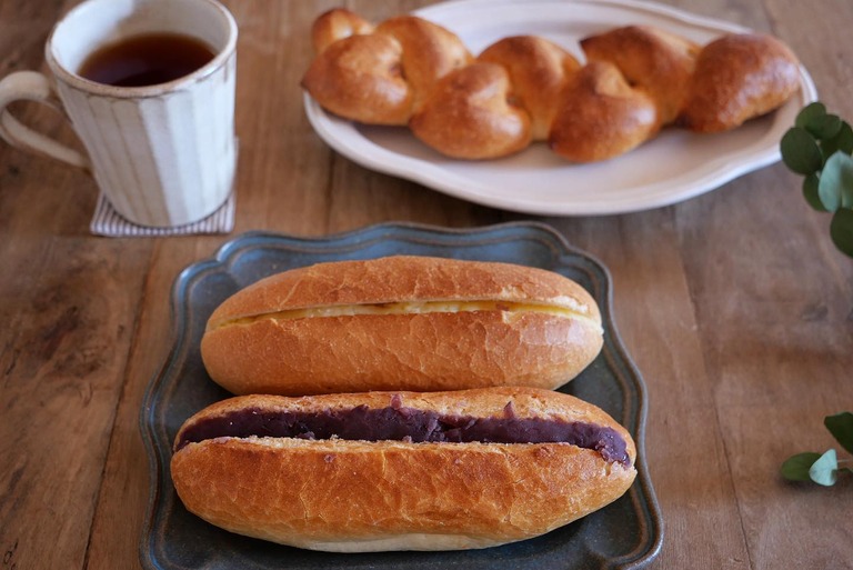 「ベーカリーカフェ明治堂」