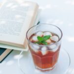【7月におすすめの本】涼しい部屋で楽しむ夏の読書リスト|この時期ならではの読書法も紹介