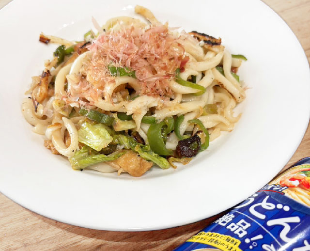 ヤマサ イチオシ！うどんたれ 絶品！うま塩 を使った焼きうどん