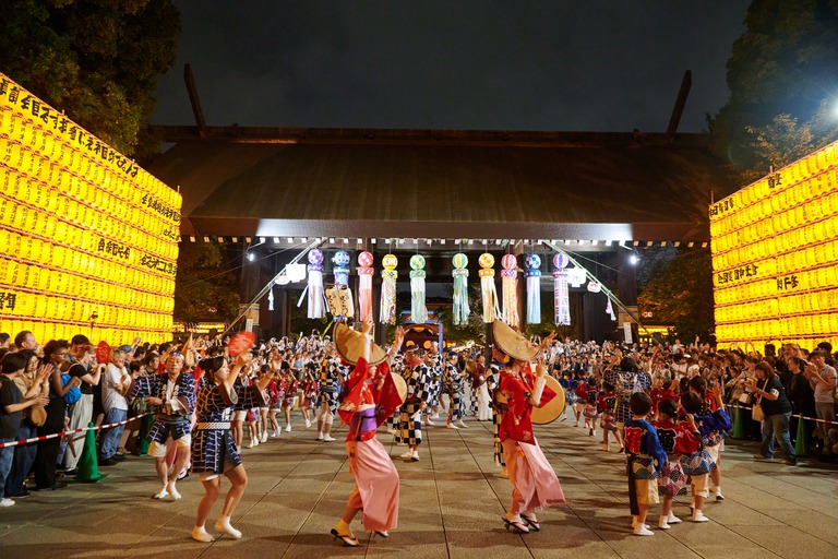 靖國神社　みたままつり