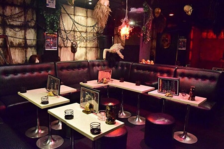 怪談ライブBarスリラーナイト 歌舞伎町店 店内